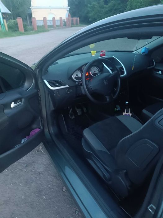 Продам авто Peugeot 207