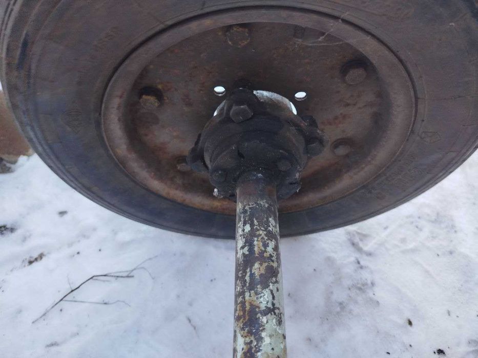 продам ось із колесами