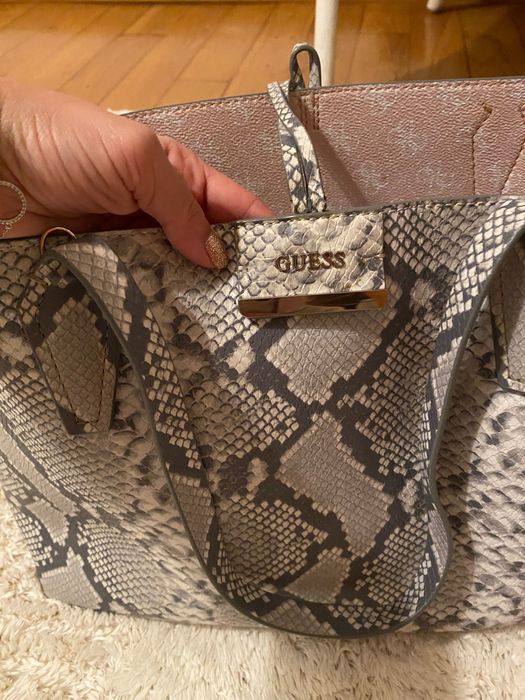 Mala guess reversivel