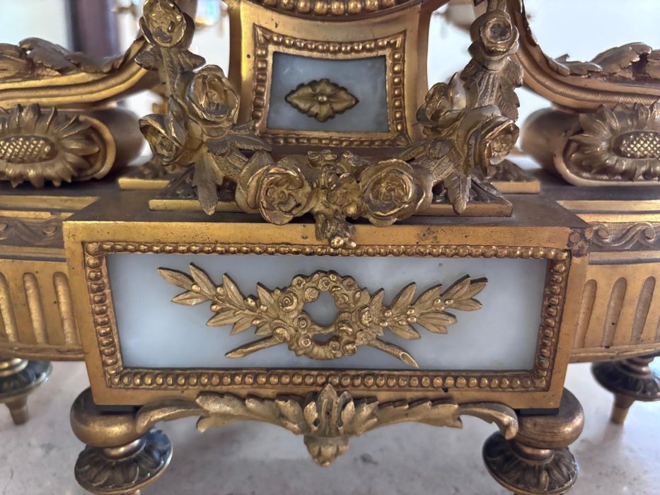 Conjunto Relogio e Candelabros