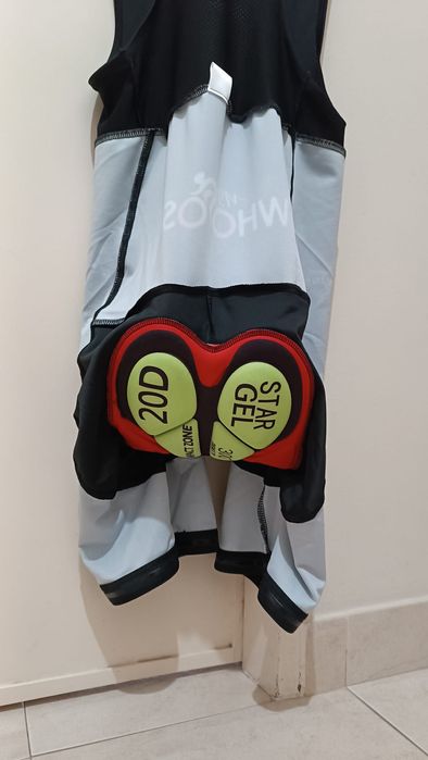 Equipamento Ciclismo UAE Emirates XRG 2025 NOVO