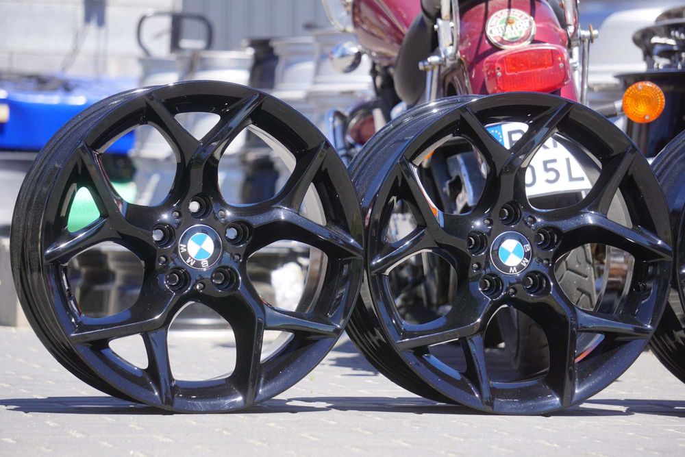 Alufelgi oryginał BMW 5x120 8Jx18 et30 cb72,6 w czarnym metalicznym lakierze, nowe dekielki