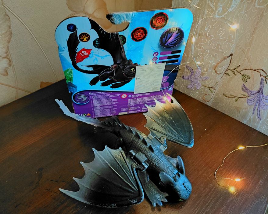 Нічна фурія Беззубік з мультика Як приборкати дракона