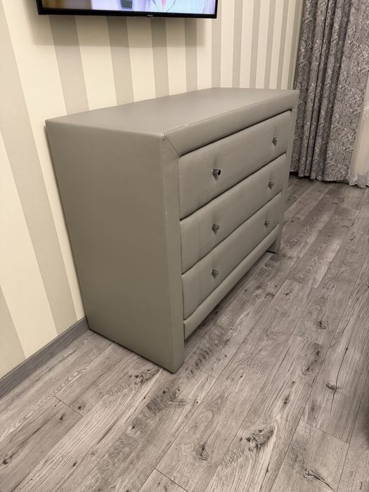 Продам комод еко кожа