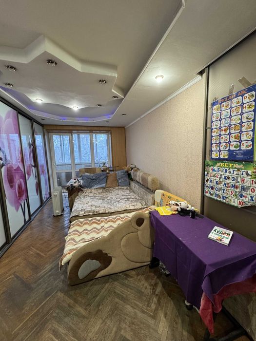 Адмиральский проспект. Высотный дом. 4 этаж. 36 м. Торг