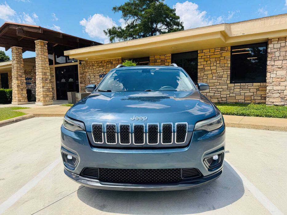 Jeep Cherokee Latitude Plus      2020
