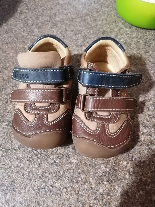 Дитяче взуття chicco