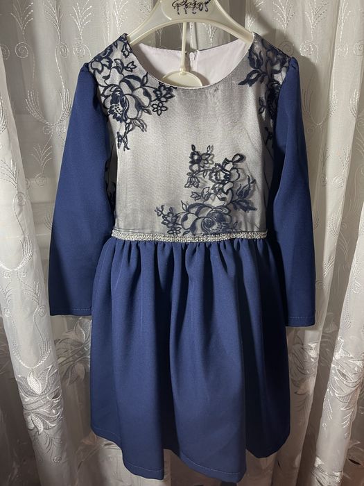 Дівчинка Сукня Сарафан вік 4-5 років