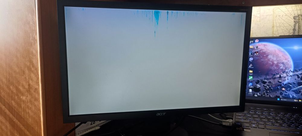 Продам Full HD монитор Acer V223HQV Торг!