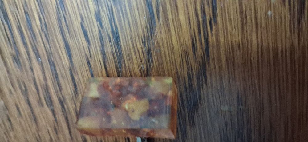 Spinki do mankietów koszuli z bursztynu