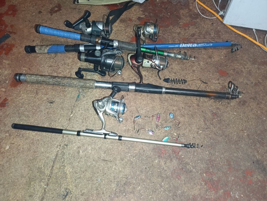 Набор рыбака: 4 Спиннинга + Катушки + Блесны (Все за 1600 грн)