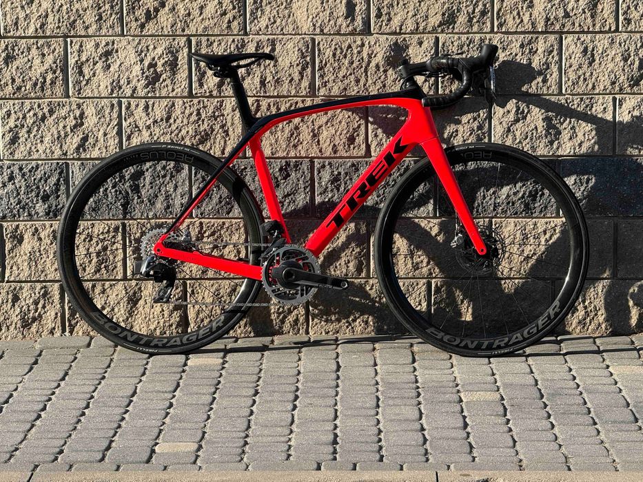 Trek Domane SLR9 Sram RED AXS carbon rower szosowy