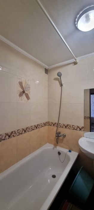 Продаж однокімнатної квартири на Таврійському . Заходь та живи .