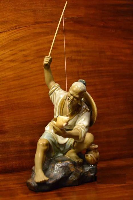 Figura de pescador chinês com peixe