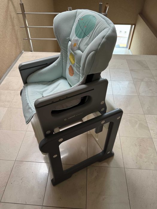 Cadeira Alimentação Jané Activa Evo 2 em 1 (converte em mesa + cadeira)