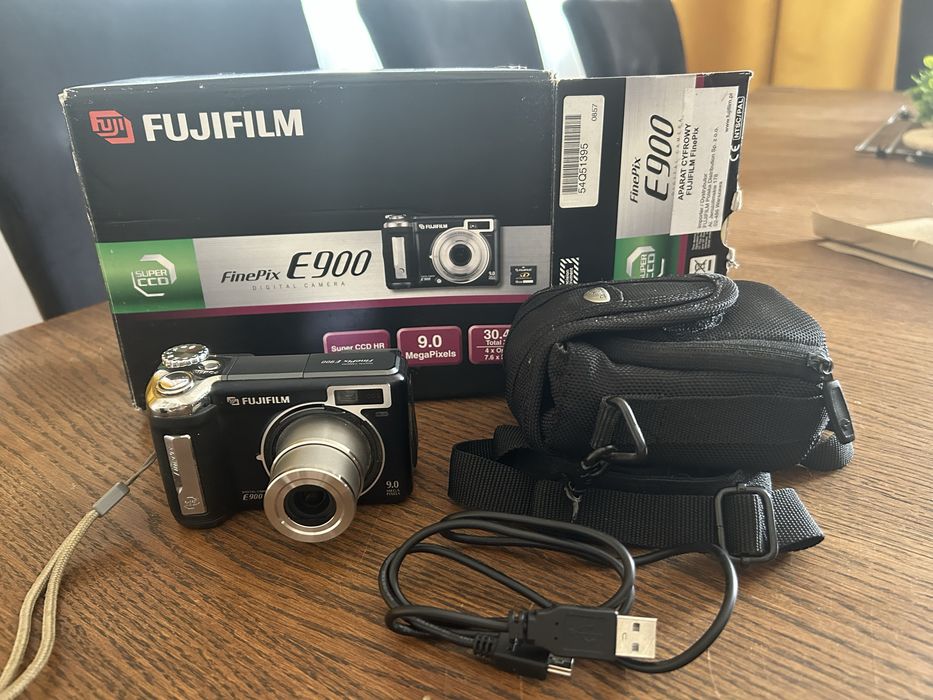 Aparat fujifilm finepix e900