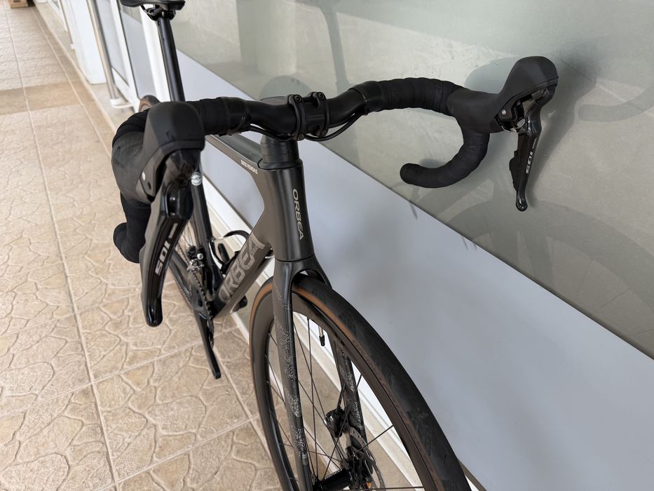 Bicicleta de estrada Orbea - Rodas em carbono