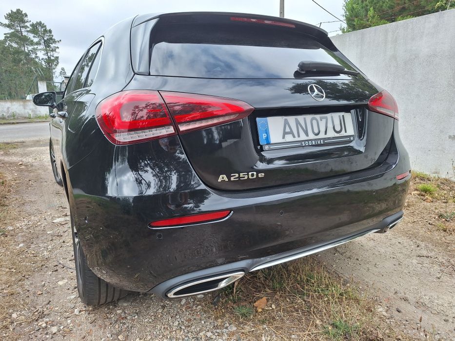 Mercedes a250e elétrico 72000km