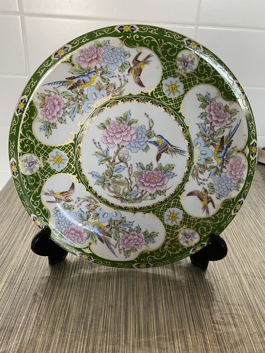 Prato de porcelana japonesa antiga