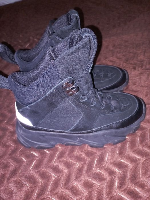 Buty sportowe, ciepłe