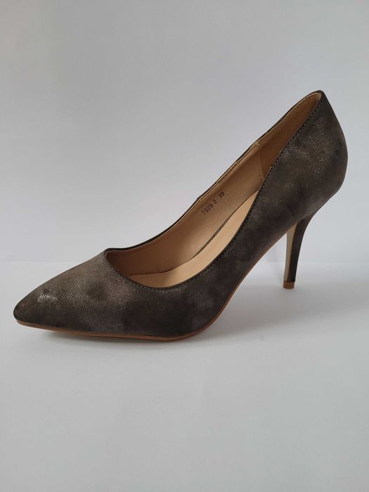 Szpilki damskie brązowe (R. 36)