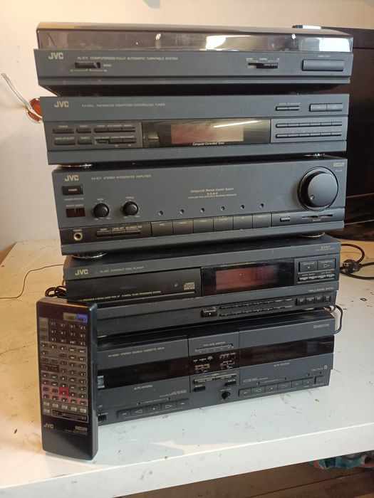 Sprzedam wieże JVC + 2 kolumny