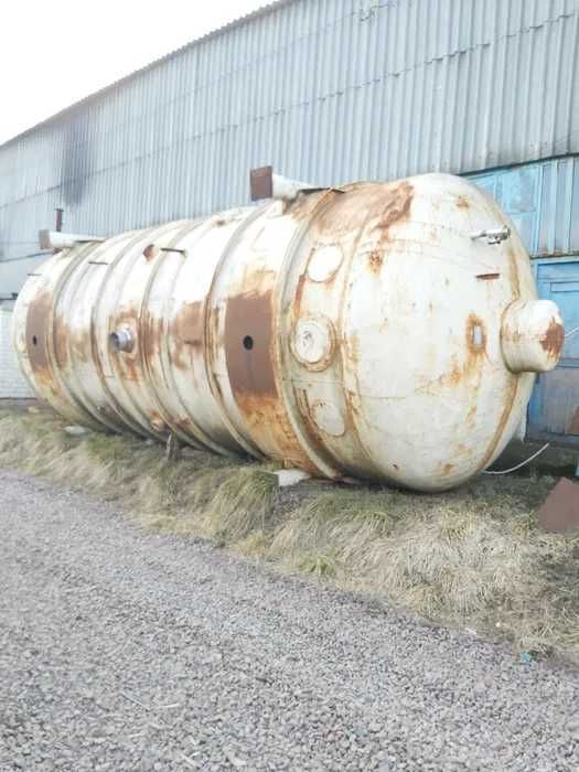 Цистерна. Цистерна на шасі. Бочка.