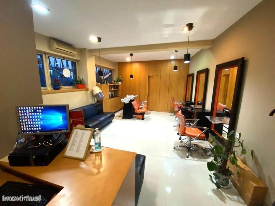 Excelente Oportunidade De Cedência De Posição De Salão De Cabeleire...