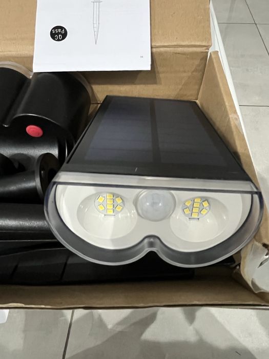 Lampki solarne ogrodowe z czujnikiem ruchu