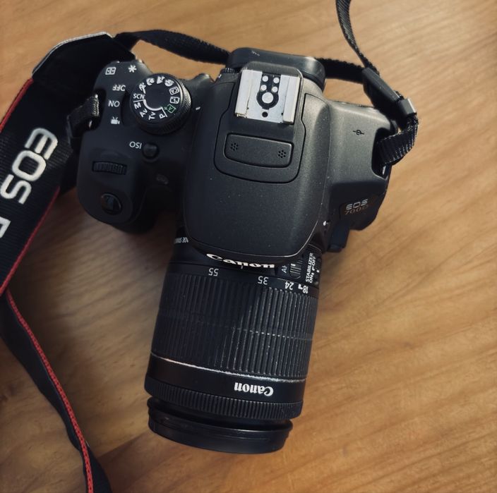 Cam. Canon EOS 700D