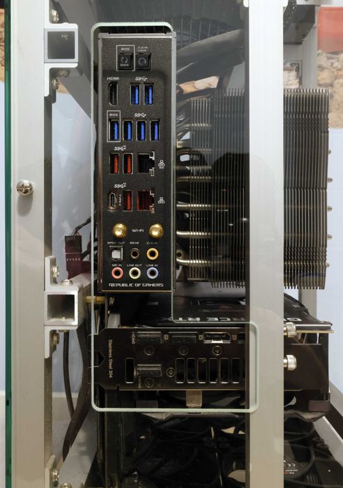 Sprzedam komputer do pracy, nauki i gier (i9-9900K, 64Gb RAM, 3090 TI)