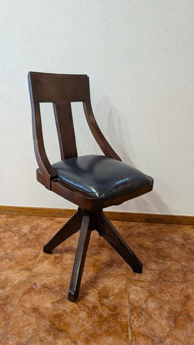 Cadeira giratória Antiga