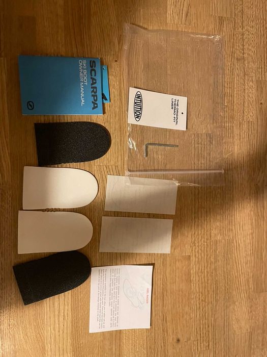 Buty skitutowe Scarpa F1 LT carbon rozm. 28