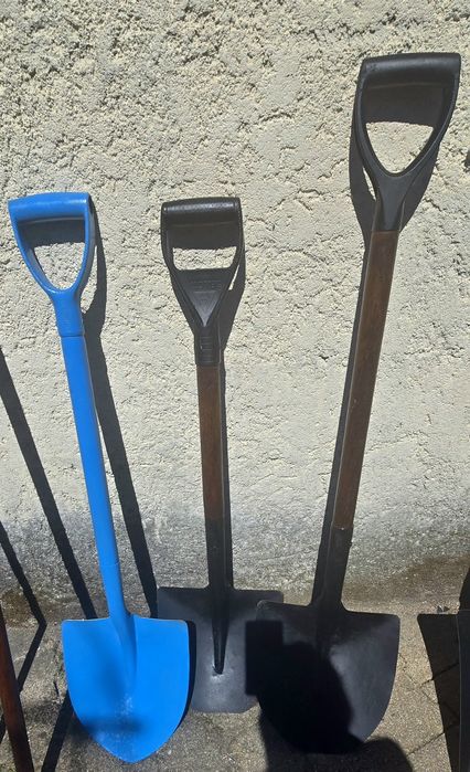 Várias pás trabalho