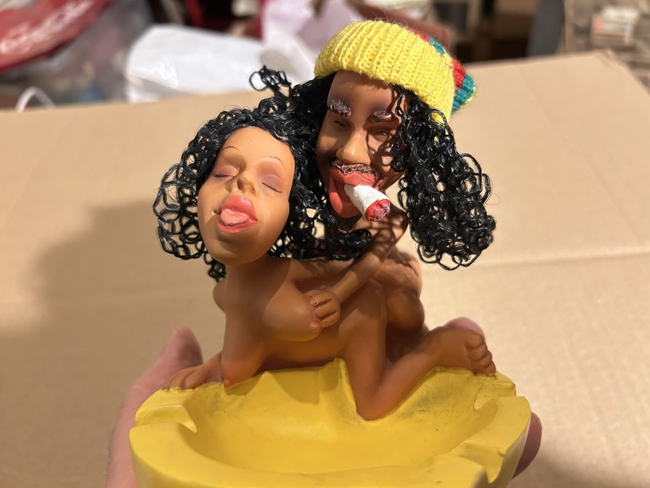 Erotismo cinzeiro made in Jamaica vintage