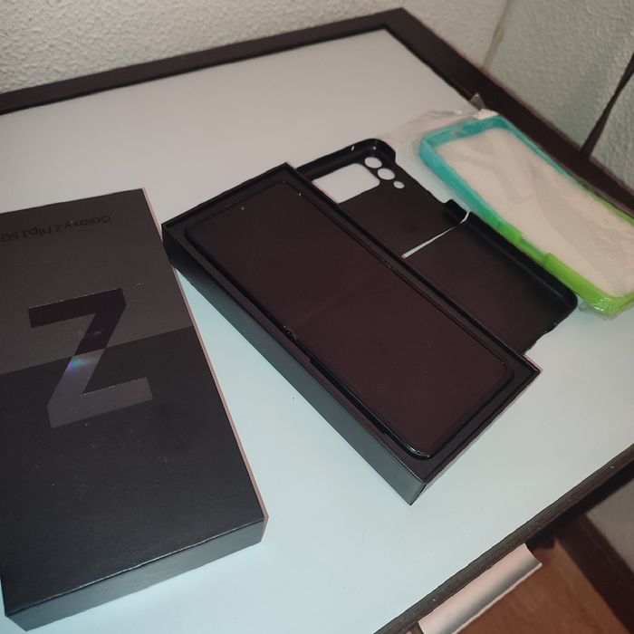 Samsung Z flip 3 como novo