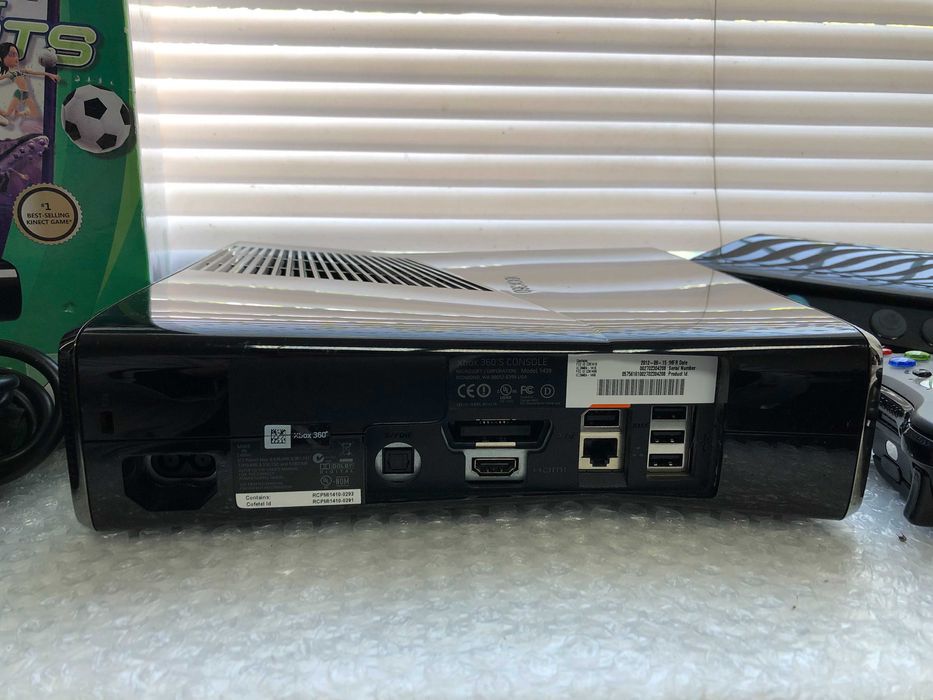 Приставка XBOX360 RGH3 на 250Gb (більше 50ігр)+kinekt+джойстик+коробка