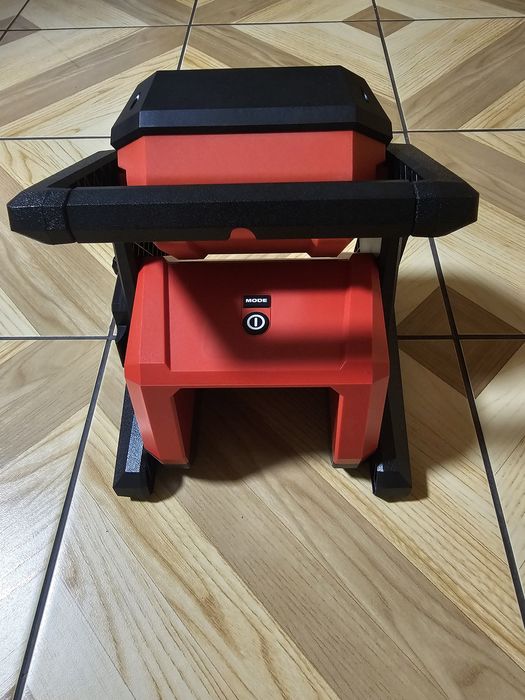 Lampa strefowa przenośna  podłogowa robocza  Milwaukee HOAL ( 2366-20