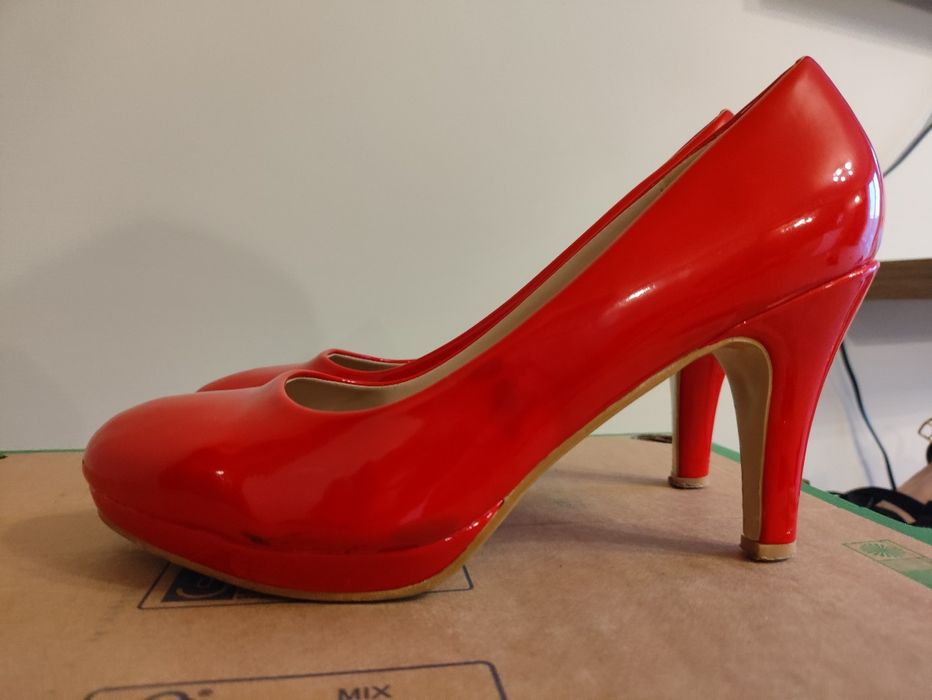 Szpilki czerwone rozmiar 39