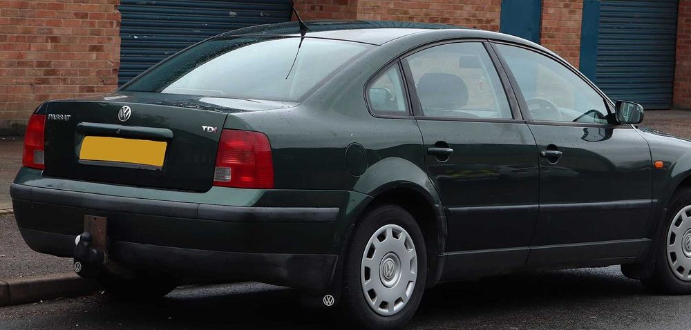 VW Passat B5 sedan tylna szyba karoseryjna