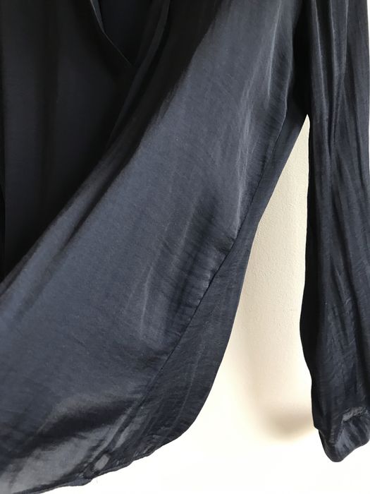 Zara 36 elegancka satynowa granatowa bluzka koszulowa dekolt V