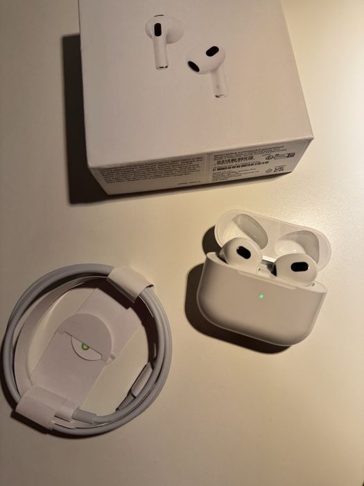 Słuchawki AirPods 3