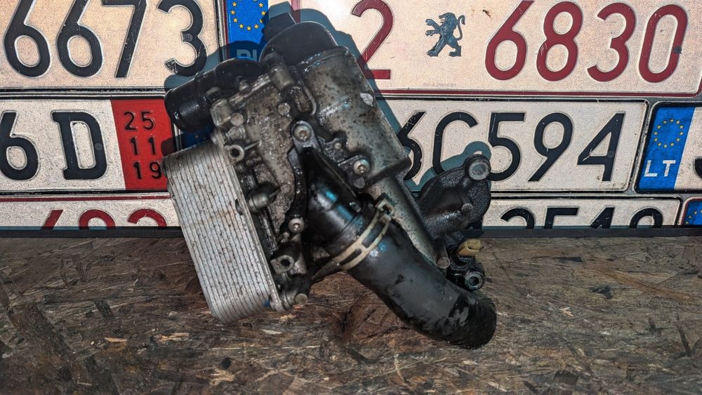 Корпус масляного фільтра теплообмінник renault 2.0 DCI