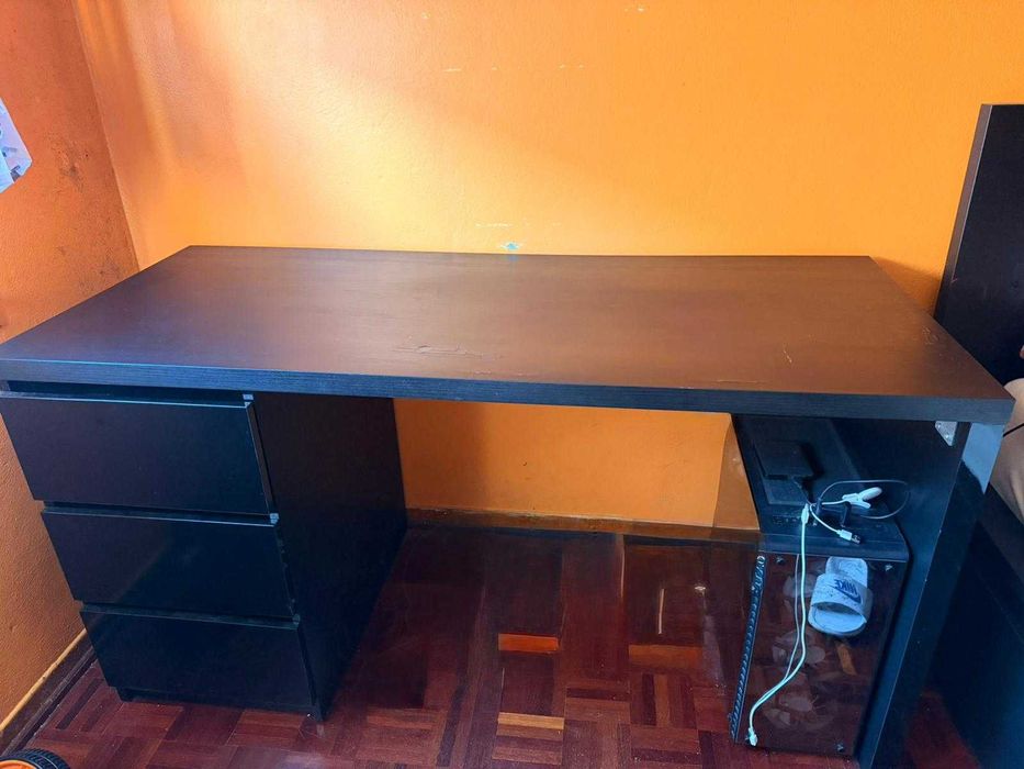 Conjunto de quarto ( 4 moveis )