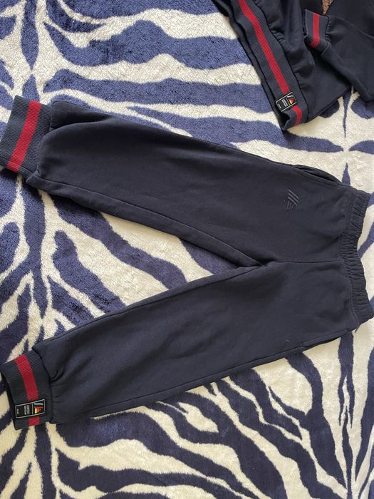 Костюм спортивний