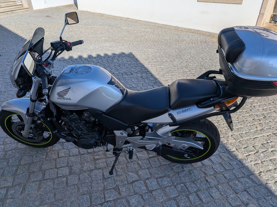 Vende-se Honda CBF 600