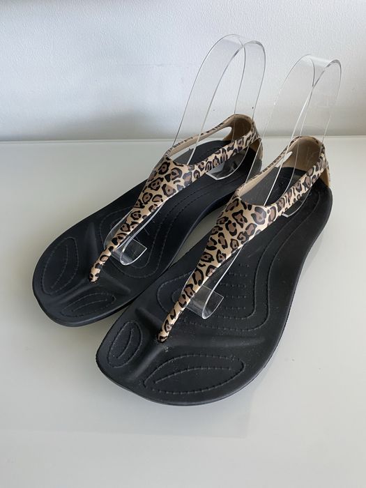 Nowe japonki Crocs Sexi Flip Wild r. 37/38 W7 panterka