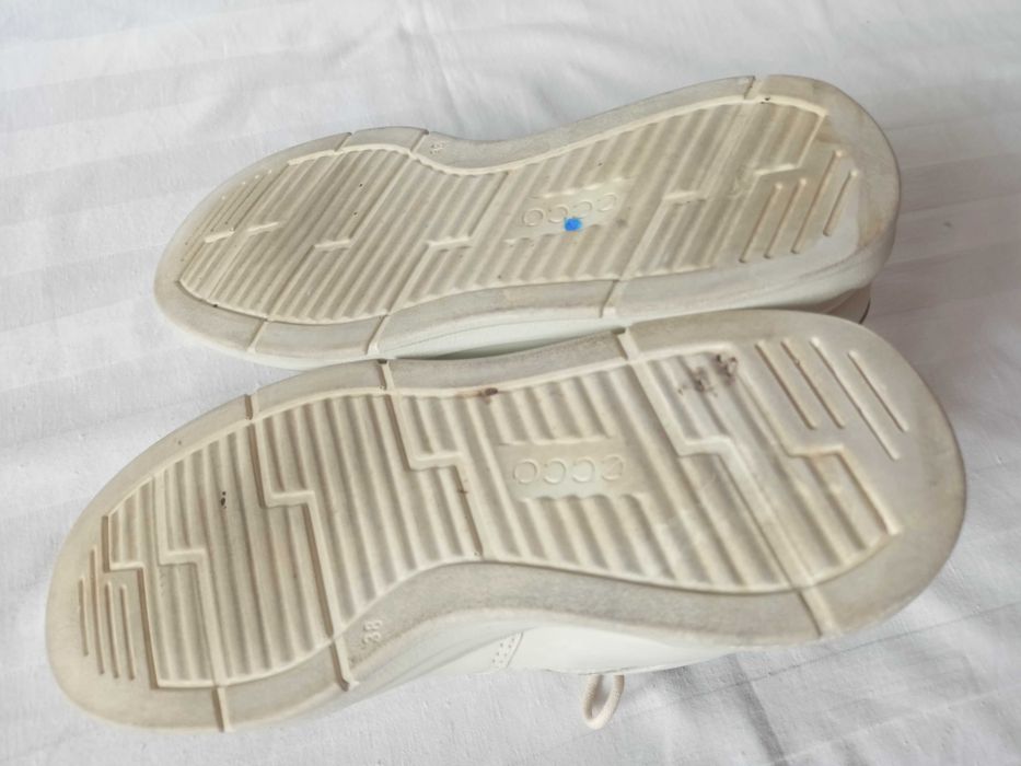 Ecco roz. 38 /Uk 5-5,5/ - dł. wkł. 24,5 cm- skóra