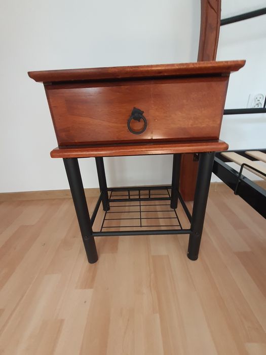 Łózko Sypialniane plus stoliczki  180x200 Drewno