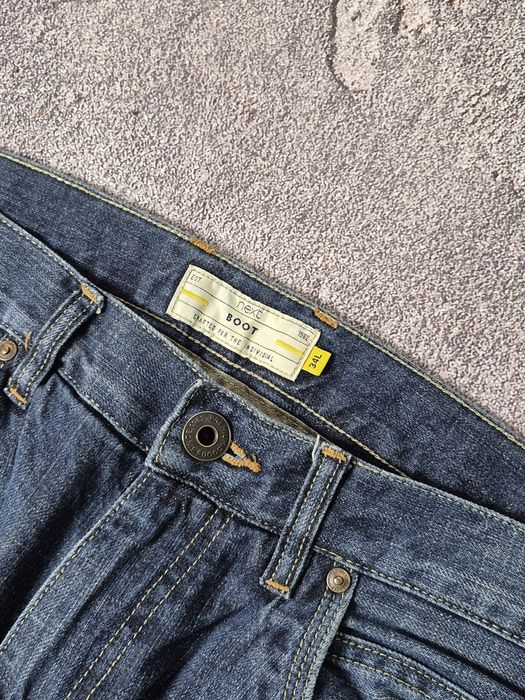 Bootcut jeans,flared